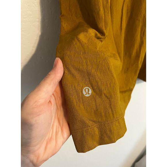 Lululemon Boxy Athletic Textured Tee Top T Shirt - Picture 5 of 5